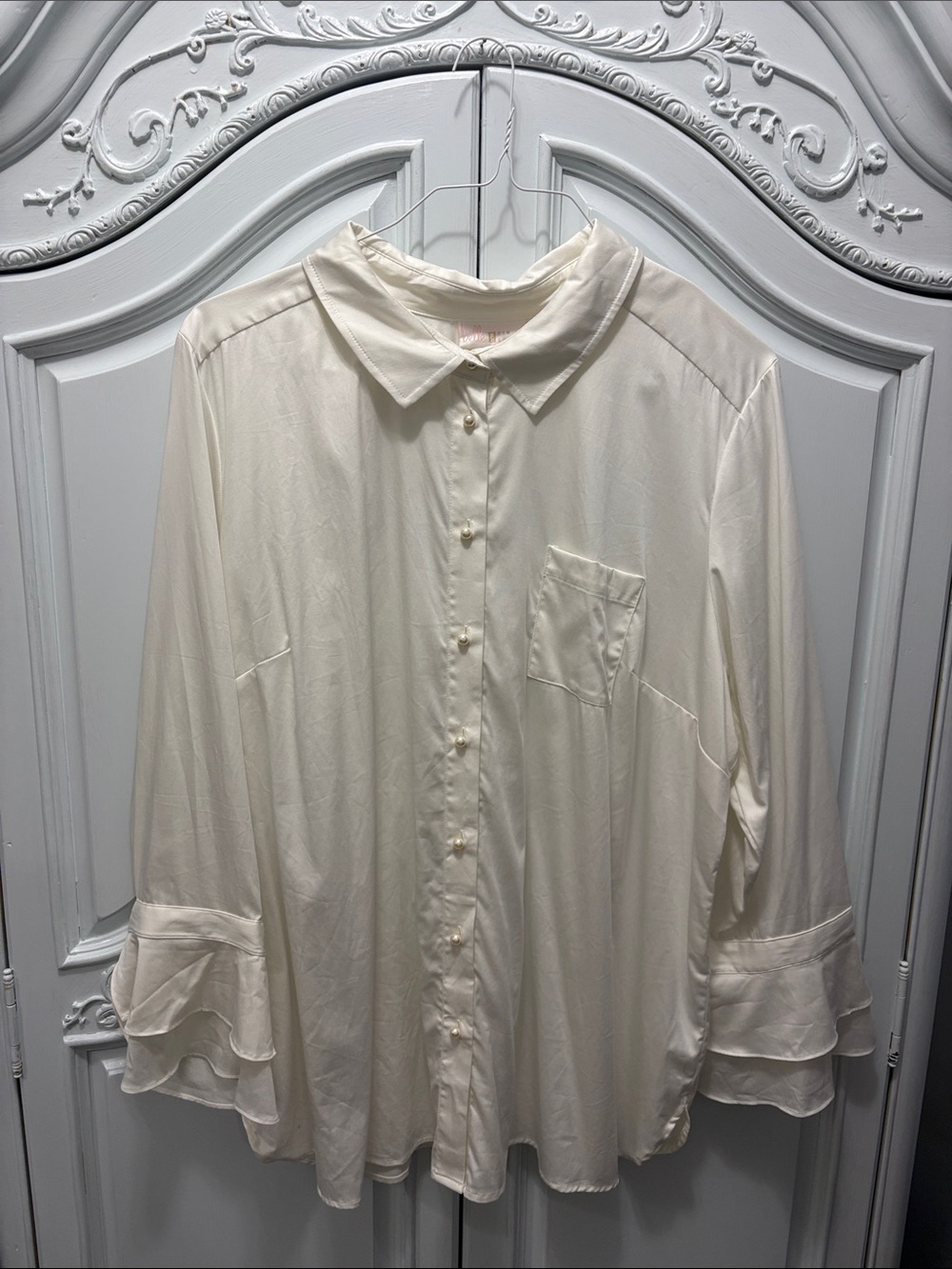 Belle by Kim Gravel - Cream Ruffle Sleeve Button-Down Shirt- 2x
